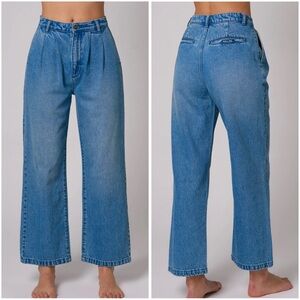 Rolla’s NWT Chloe Pleated High-Rise Crop Jeans